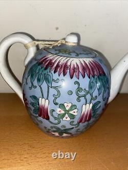 Antique 19C Imperial Russian Porcelain Tea Pot (Kuznetsov Factory) Soviet Era