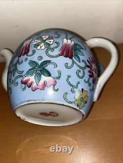 Antique 19C Imperial Russian Porcelain Tea Pot (Kuznetsov Factory) Soviet Era