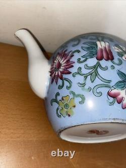 Antique 19C Imperial Russian Porcelain Tea Pot (Kuznetsov Factory) Soviet Era