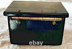 Antique Imperial Russian Handpainted Troika Lacquerware Box