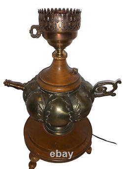 Ancien samovar à thé russe de grande taille de l'époque impériale 1903 transformé en lampe de table
