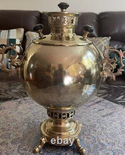 Ancien samovar impérial russe