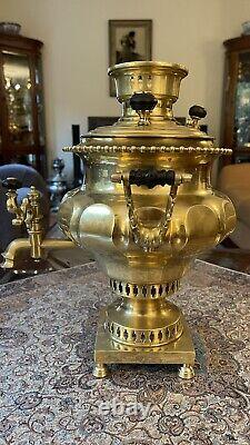 Ancien samovar impérial russe