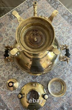 Ancien samovar impérial russe