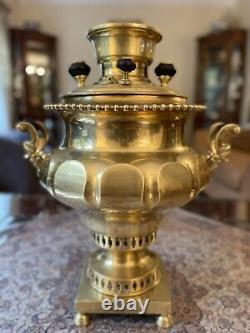 Ancien samovar impérial russe