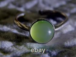 Bague en cabochon de jade impérial translucide de 3,7 carats, couleur antique, sibérienne et verte pomme