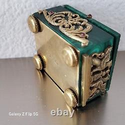 Boîte à bijoux fascinante en argent de l'Empire russe antique, et en machalite