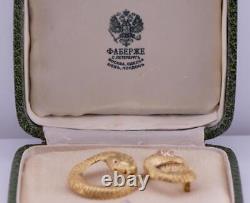 Broche d'amour en or 18 carats, avec diamants et rubis, en forme de serpent Fabergé impérial russe antique des années 1890.