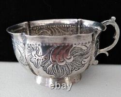 Catherine II Antique Imperial Russian Silver Charka Chased Vodka Cup du 18e siècle