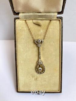 Collier pendentif en or 14 carats 56 avec diamant naturel de l'Empire russe Fabergé antique.