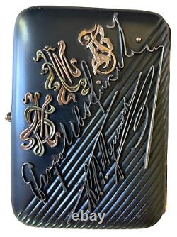 Étui à cigarettes antique impérial russe Fabergé en métal de pistolet avec application d'or