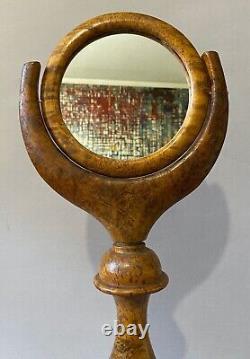Grand et impressionnant miroir de salle de bain en bouleau carélien antique de l'empire russe
