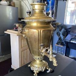 Magnifique grand samovar en laiton antique impérial russe daté