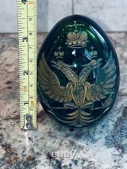 Oeuf de Pâques en verre taillé vert de grande taille de l'Empire russe antique de Nicolas Ier avec aigle doré