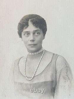 Photo signée de la Grande-Duchesse Xenia de Russie, sœur du Tsar Nicolas, de l'époque impériale russe.