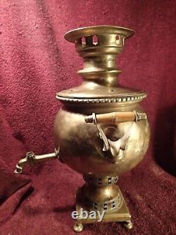 Rare Antique Signed Brothers Puchkov Tula Samovar Imperial Russia Russian

 <br/>  
 
<br/> 	Rare Antique Signé Frères Puchkov Tula Samovar Impérial Russie Russe