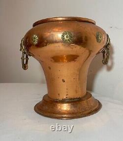 Rare antique 1800's dovetailed Imperial Russian copper brass pot planter vase 		<br/>	
  <br/>
	
Rareté antique des années 1800, vase de pot en cuivre et laiton russe impérial à queue d'aronde