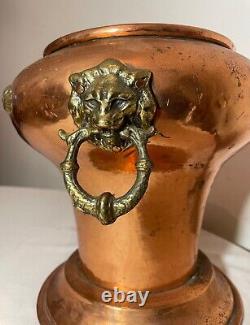 Rare antique 1800's dovetailed Imperial Russian copper brass pot planter vase 
<br/> <br/>  Rareté antique des années 1800, vase de pot en cuivre et laiton russe impérial à queue d'aronde