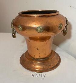 Rare antique 1800's dovetailed Imperial Russian copper brass pot planter vase  <br/>
 	
  <br/>
Rareté antique des années 1800, vase de pot en cuivre et laiton russe impérial à queue d'aronde