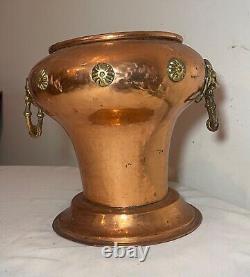 Rare antique 1800's dovetailed Imperial Russian copper brass pot planter vase
 <br/>	 
 

<br/> 
Rareté antique des années 1800, vase de pot en cuivre et laiton russe impérial à queue d'aronde