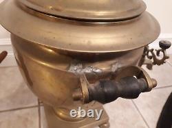 Samovar antique de Mikhail Tulyakov de la Russie impériale. Forme unique. RARE