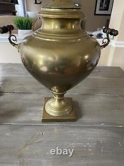 Samovar en laiton ancien de l'Empire russe de 1890