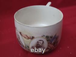 Une tasse commémorative du voyage de Nicolas II en France en 1896