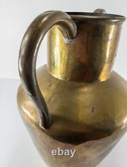 Vase antique en forme d'amphore impériale russe en laiton à double tête d'aigle